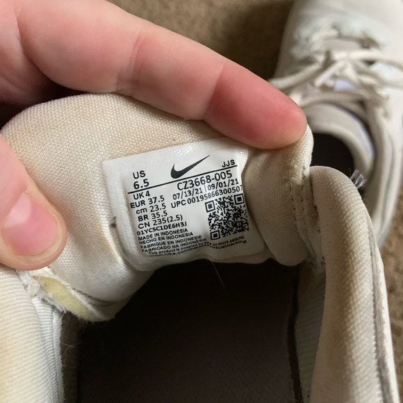 Nike Women’s Cloudfoam Athletic Shoes - Size 6.5 - Picture 6 of 7